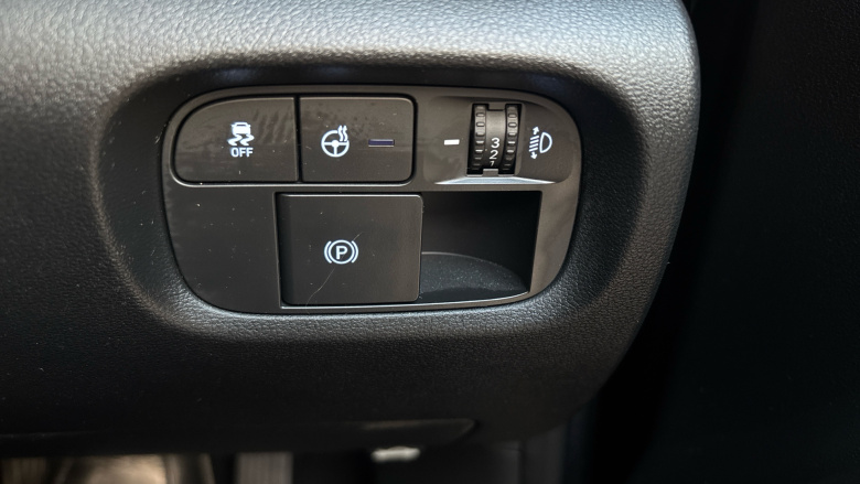 Hyundai INSTER 85kW 02 49kWh 5dr Auto Electric Hatchback